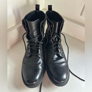 Unlisted by Kenneth Cole black boots w red‎ plaid sz 12